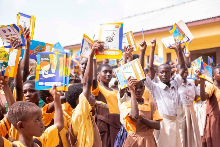 Read more about the article Underprivileged students of Tehey School